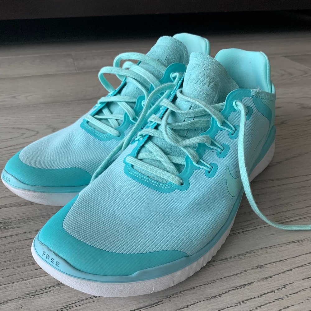 *Closing Down Sale* Nike Free RN Shoes Size 10